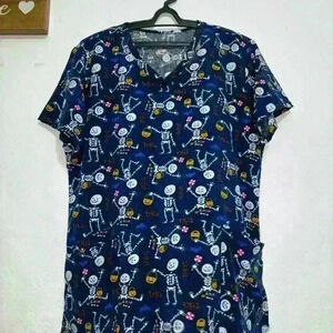 Short Sleeves Scrub Top with Halloween Print